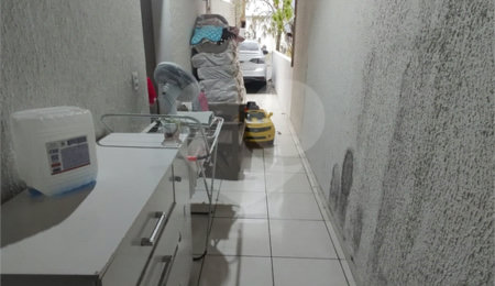 Casa à venda com 2 quartos, sendo 1 suíte, no condomínio Residencial Viva Vida, Cotia - SP