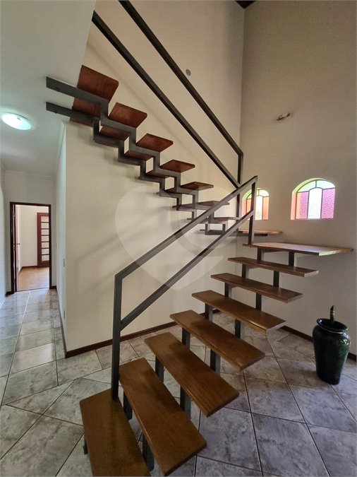 Casa à venda com 4 quartos, sendo 2 suítes, em Bosque, Vinhedo, SP