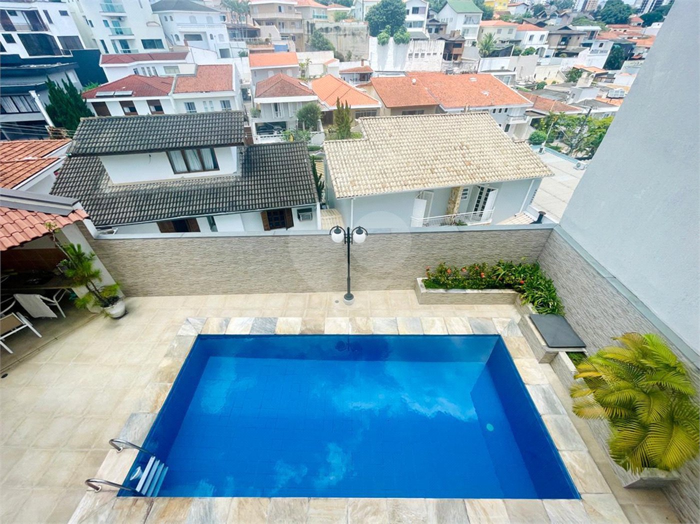 Sobrado à venda com 4 quartos, sendo 2 suítes, em Jardim Franca, São Paulo, SP