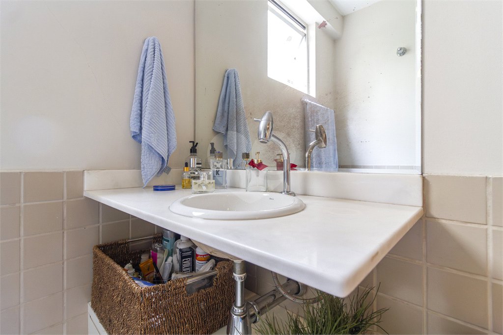 Apartamento à venda com 3 quartos, sendo 1 suíte,  em Sumarezinho, São Paulo, SP