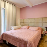 Casa à venda com 4 quartos, sendo 2 suítes, no condomínio Vila dos Ipês, São Paulo - SP
