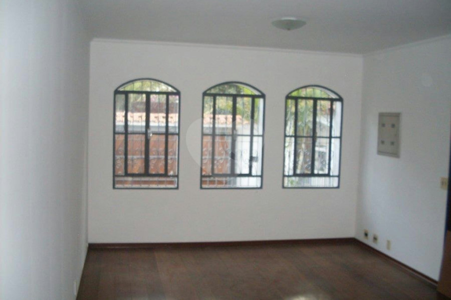 Casa à venda com 3 quartos, sendo 1 suíte,  em Vila Irmãos Arnoni, São Paulo, SP