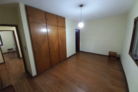 Casa à venda com 4 quartos, sendo 2 suítes, em Parque Esmeralda, São Paulo, SP