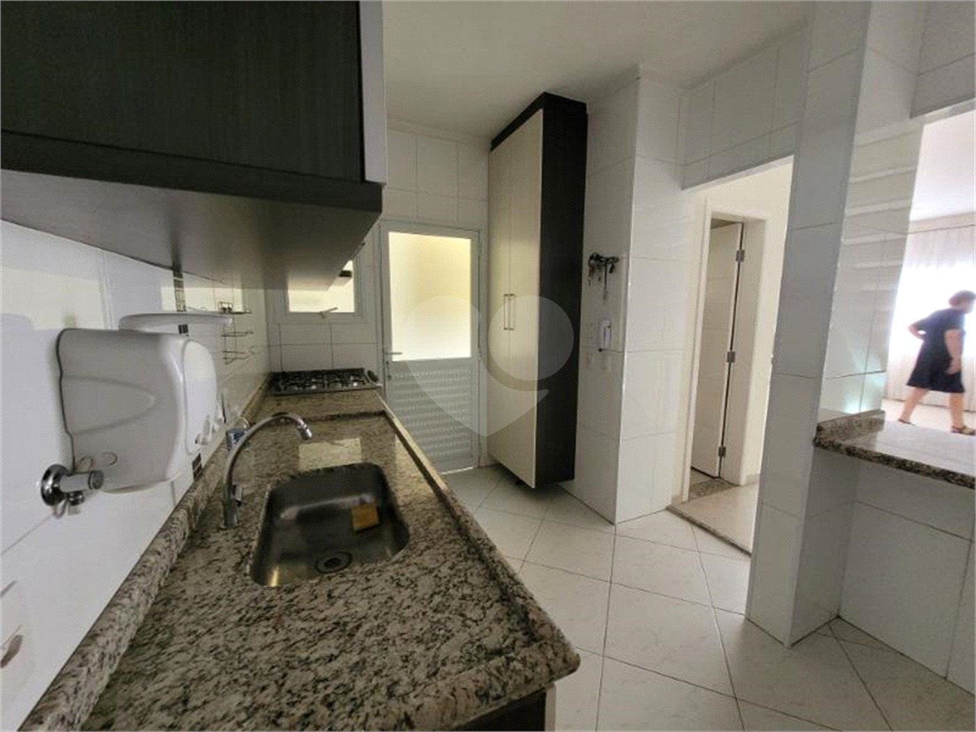Casa à venda com 3 quartos, sendo 1 suíte,  no condomínio Maximus I, São Paulo - SP