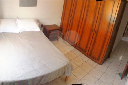 Sobrado à venda com 3 quartos em Parque Independência, São Paulo, SP