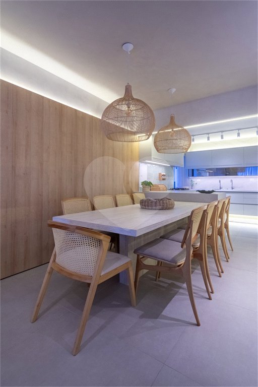 Apartamento à venda com 3 quartos, sendo 1 suíte, em Pitangueiras, Guarujá, SP
