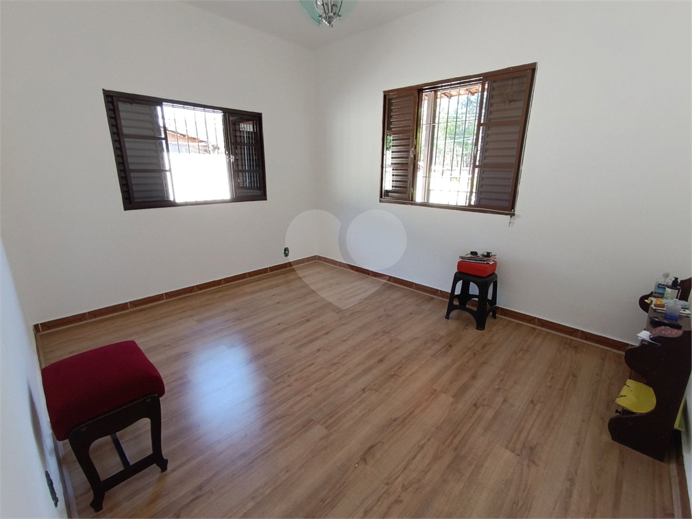 Casa para alugar com 3 quartos, sendo 1 suíte,  em Esplanada Mendes Moraes, São Roque, SP
