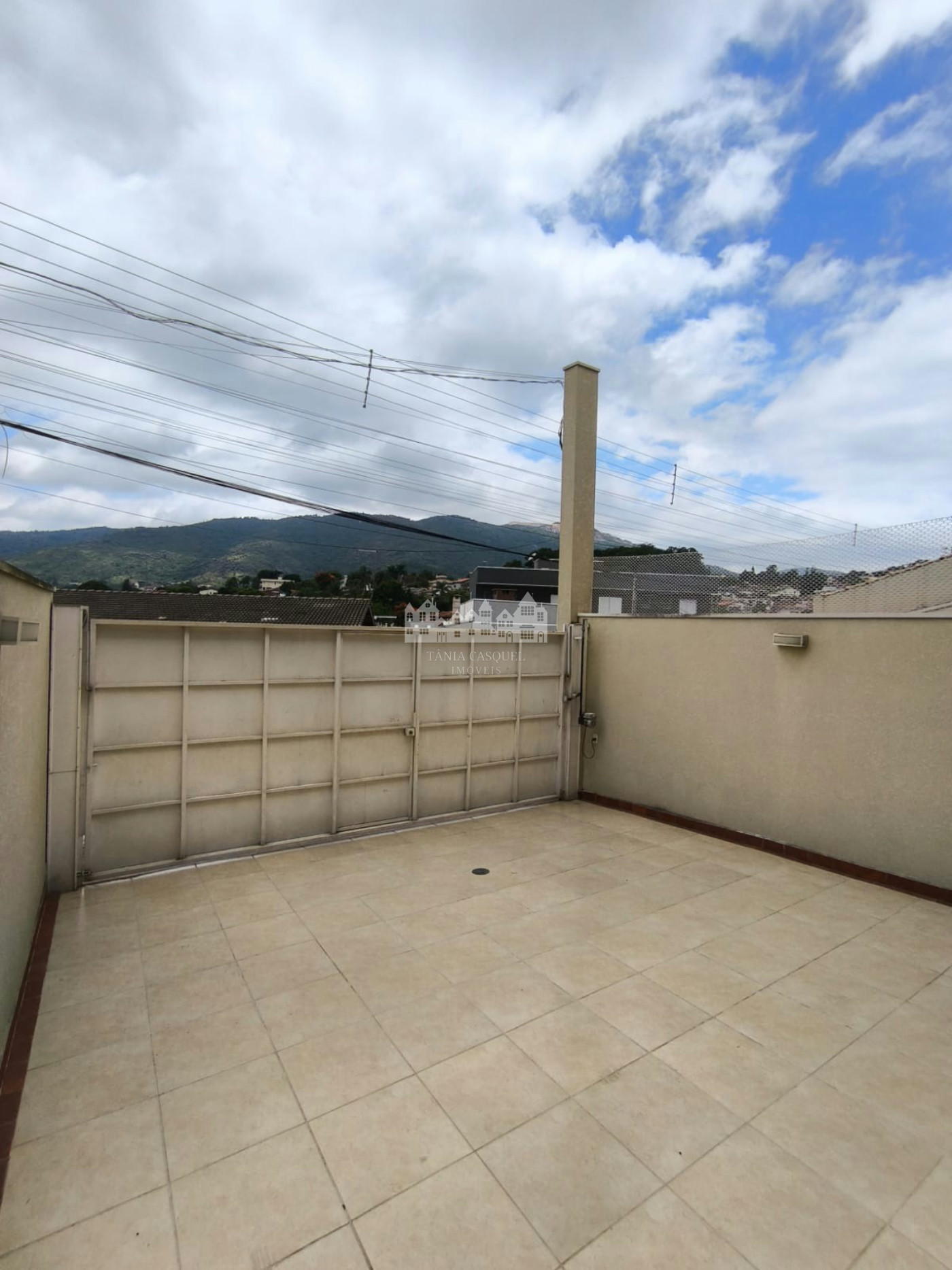 Casa à venda com 3 suítes em Jardim Maristela, Atibaia, SP