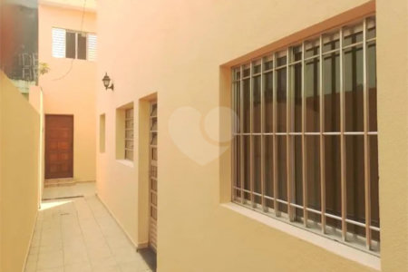 Casa à venda com 4 quartos, sendo 1 suíte, em Parque Fernanda, São Paulo, SP