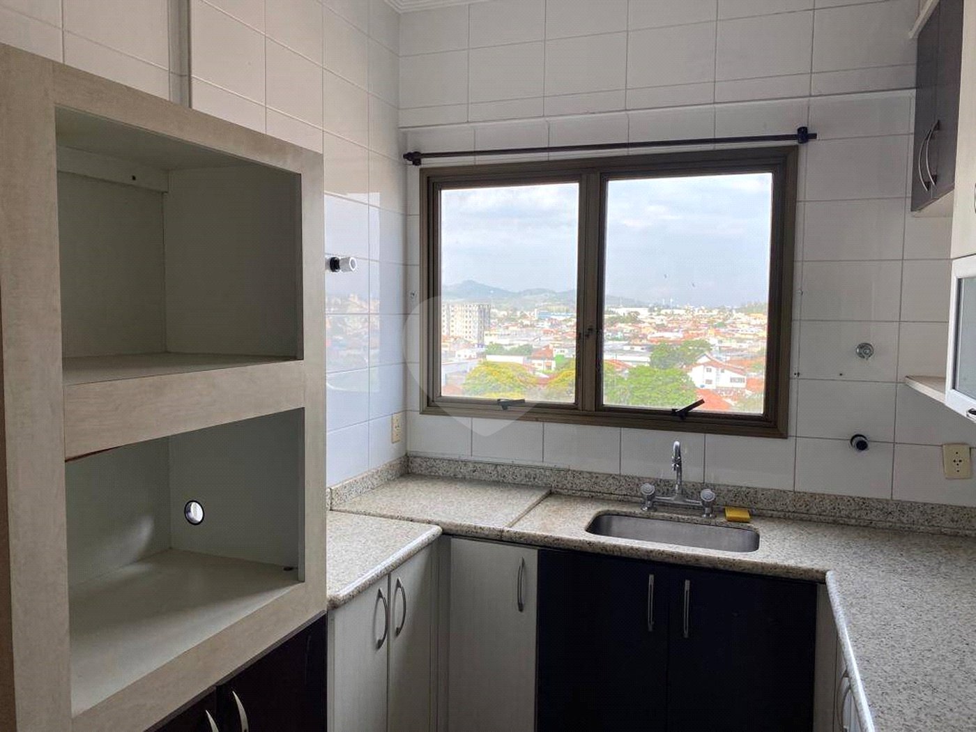 Apartamento à venda com 3 quartos, sendo 1 suíte, em Vila Costa, Suzano, SP