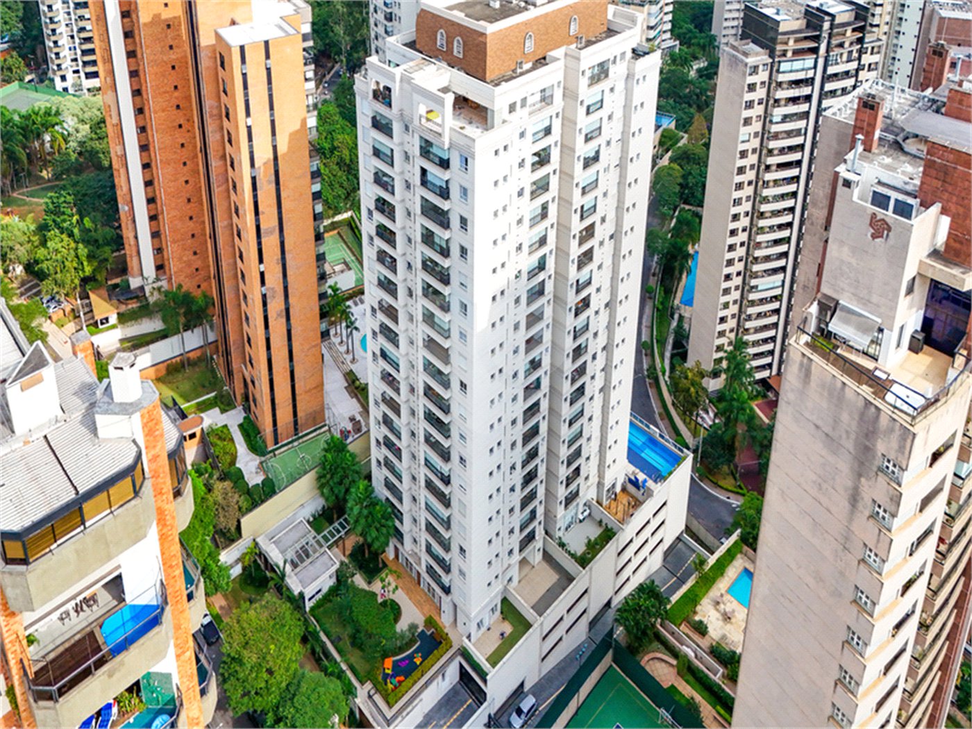 Apartamento à venda com 3 quartos, sendo 1 suíte, em Vila Suzana, São Paulo, SP
