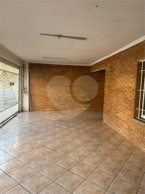 Sobrado à venda com 5 quartos em Bela Vista, Osasco, SP