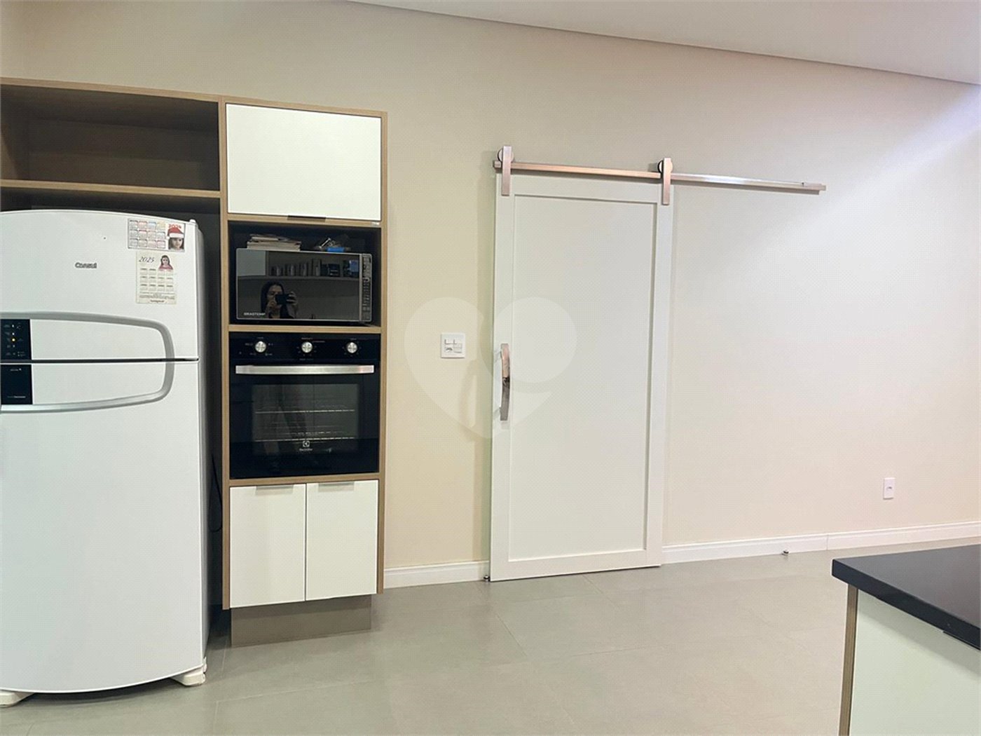 Casa à venda com 3 quartos, sendo 1 suíte, no condomínio Residencial Golden Ville, Itapetininga - SP