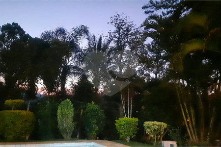 Chácara à venda com 8 quartos em Loteamento Chácara Val Paraiso, Atibaia, SP