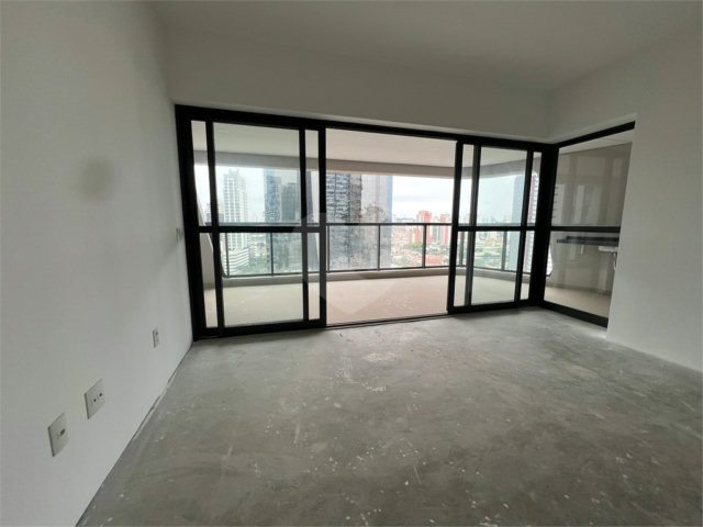 Apartamento à venda com 3 quartos, sendo 1 suíte,  em Chácara Santo Antônio, São Paulo, SP