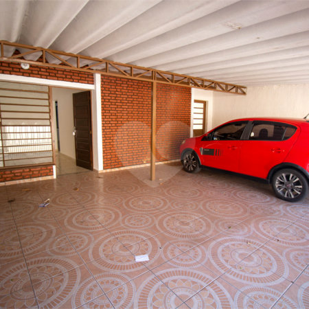 Sobrado à venda com 2 quartos em Vila Santa Rita, São Roque, SP