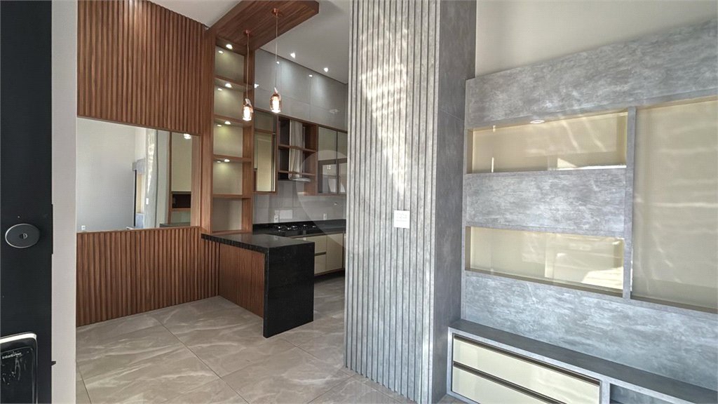 Casa à venda com 3 quartos, sendo 1 suíte, no condomínio Vila Paraty, Indaiatuba - SP