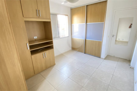 Apartamento à venda com 3 quartos, sendo 1 suíte, em Campo Belo, São Paulo, SP