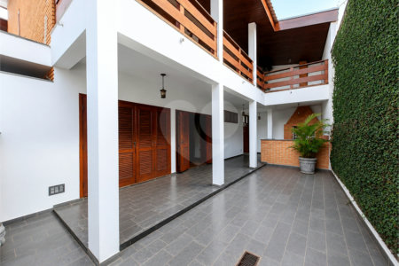 Casa à venda ou para alugar com 4 quartos, sendo 3 suítes, no Centro, Itapetininga, SP