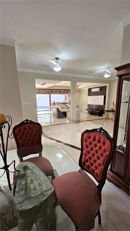 Casa à venda com 5 suítes no condomínio Alphagarden, Cuiabá - MT