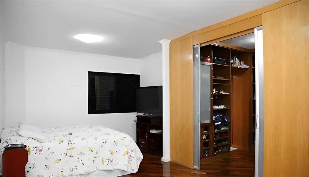 Apartamento à venda com 4 quartos, sendo 3 suítes, em Real Parque, São Paulo, SP