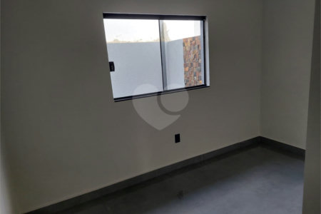 Casa à venda com 3 quartos, sendo 1 suíte, no condomínio Horto Florestal Villagio, Sorocaba - SP