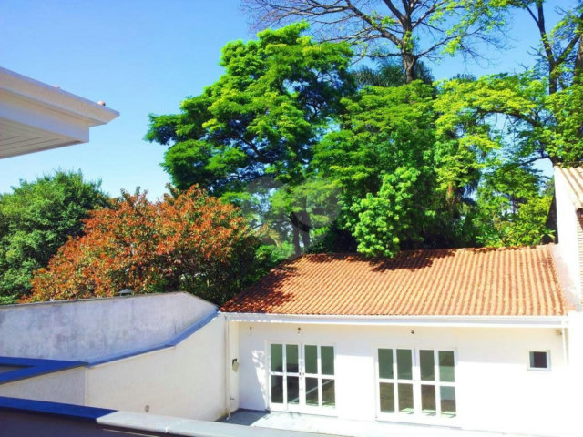 Sobrado à venda com 4 suítes em Chácara Monte Alegre, São Paulo, SP