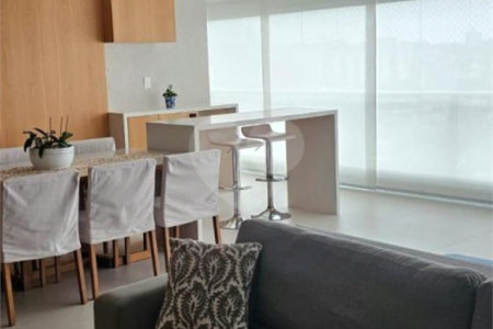 Apartamento à venda com 3 suítes em Mirandópolis, São Paulo, SP