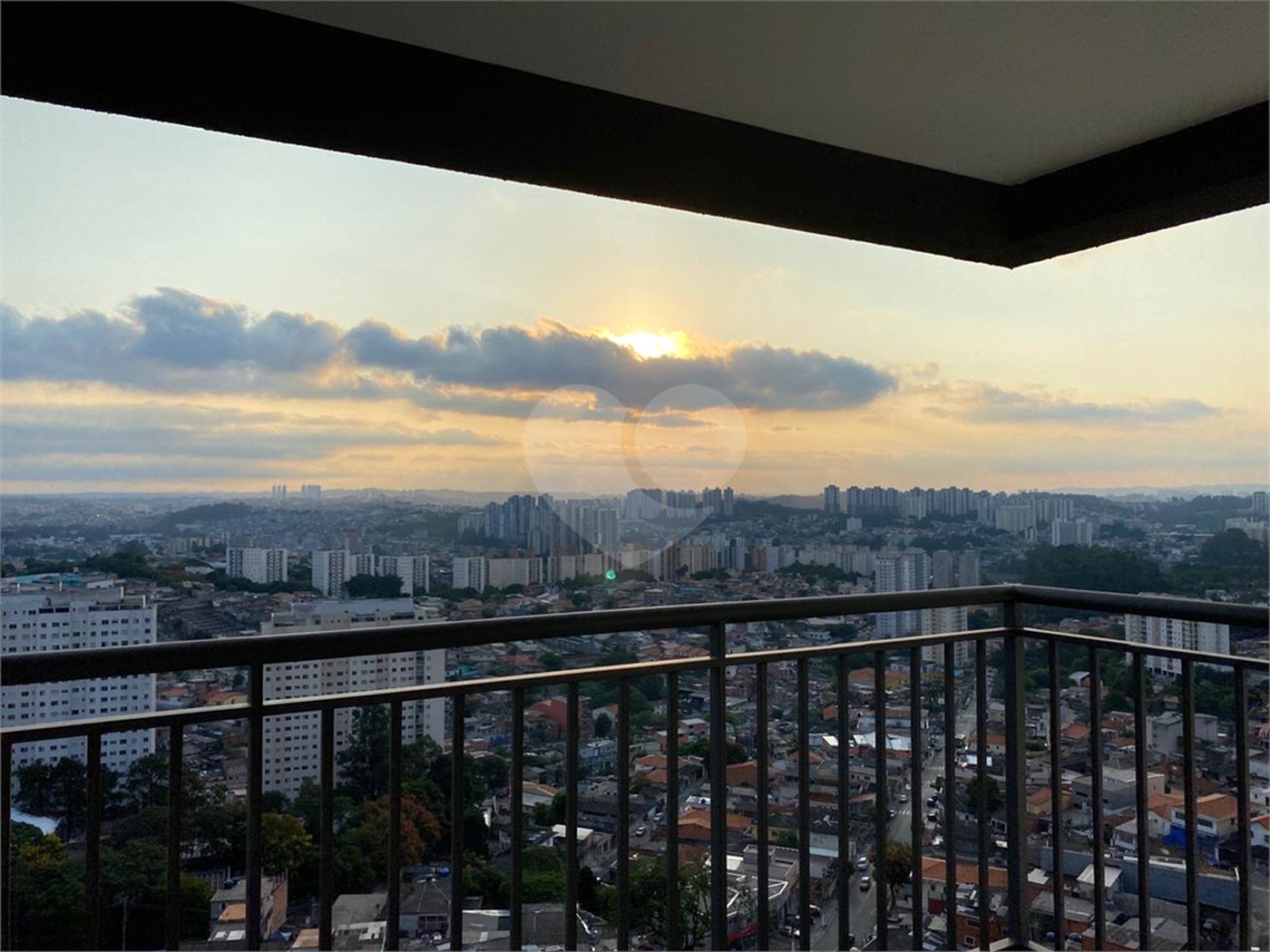 Apartamento à venda com 3 suítes em Jardim Caboré, São Paulo, SP
