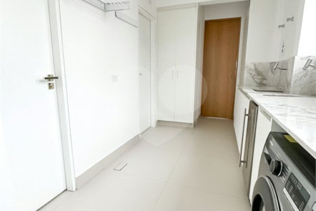Apartamento à venda com 4 suítes em Vila Cordeiro, São Paulo, SP