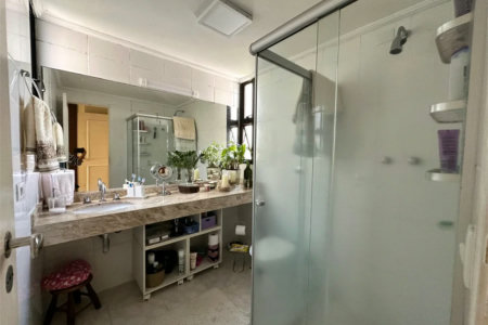Apartamento à venda com 3 quartos, sendo 1 suíte, em Vila Andrade, São Paulo, SP