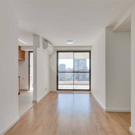 Apartamento à venda com 3 quartos, sendo 1 suíte, em Chácara Santo Antônio, São Paulo, SP