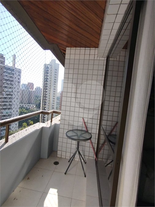 Apartamento para alugar com 3 quartos, sendo 1 suíte, em Morumbi, São Paulo, SP