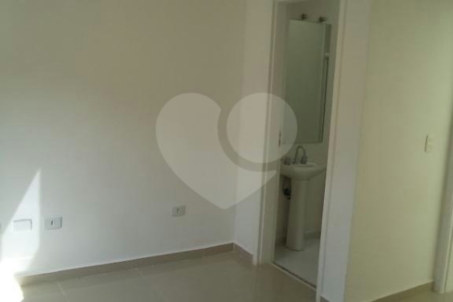 Casa à venda com 2 suítes no condomínio Villagio da Serra, São Paulo - SP
