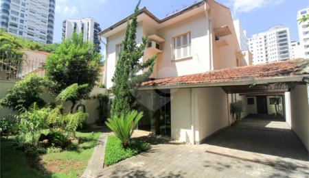 Casa à venda com 3 quartos, sendo 1 suíte,  em Indianópolis, São Paulo, SP