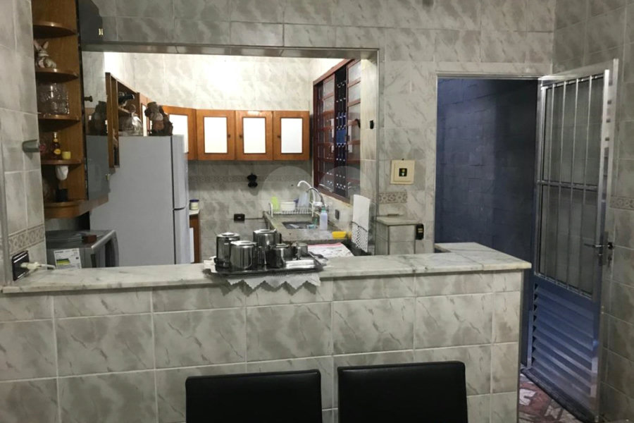 Sobrado à venda com 3 quartos em Tremembé, São Paulo, SP