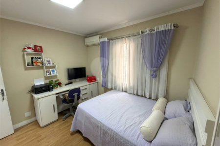 Casa à venda com 3 quartos em Parque Santo Antônio, Guarulhos, SP