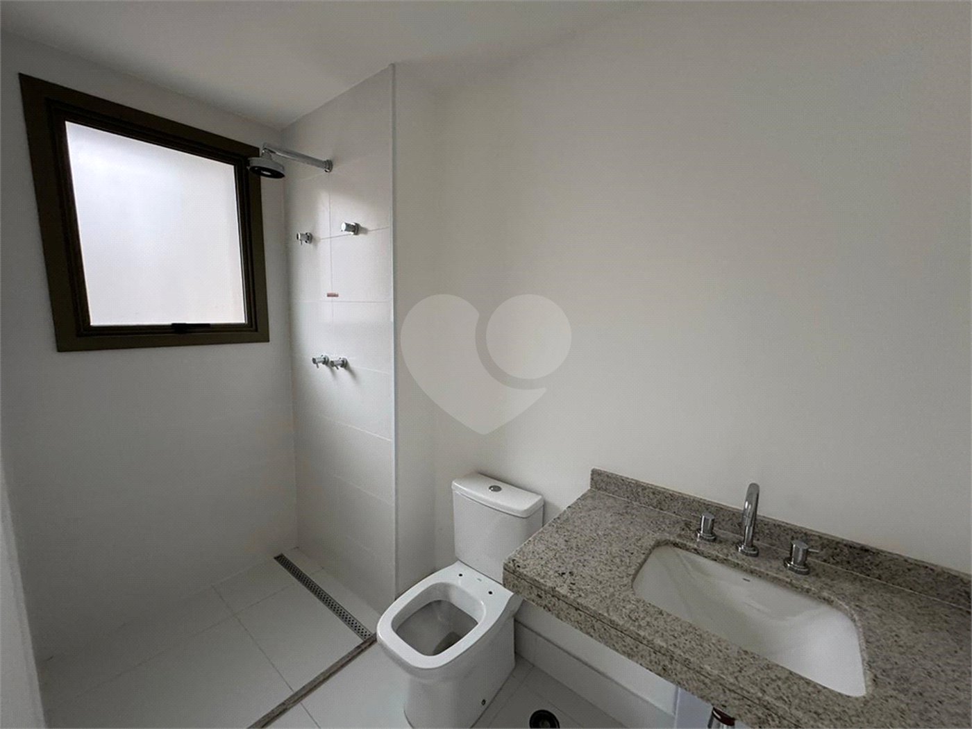 Apartamento à venda com 3 suítes em Moema, São Paulo, SP