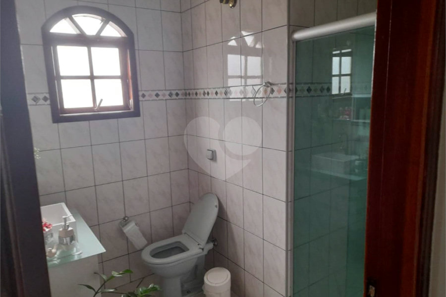 Sobrado à venda com 3 quartos no Brasilândia, São Paulo, SP