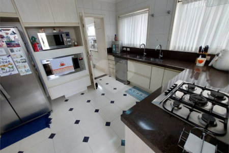 Casa à venda com 4 suítes no condomínio Granja Olga II, Sorocaba - SP