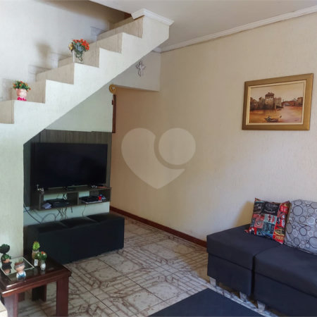 Sobrado à venda com 4 quartos, sendo 1 suíte,  em Vila Gustavo, São Paulo, SP