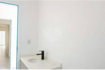 Sobrado novo , com 230m² , 3 suítes , 4 vagas de garagem , à venda no Jardim Bela Vista , em Santo André.