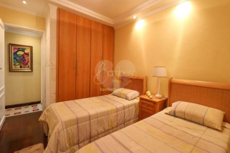 Casa à venda com 4 quartos, sendo 2 suítes, em Jardim Trussardi, São Paulo, SP