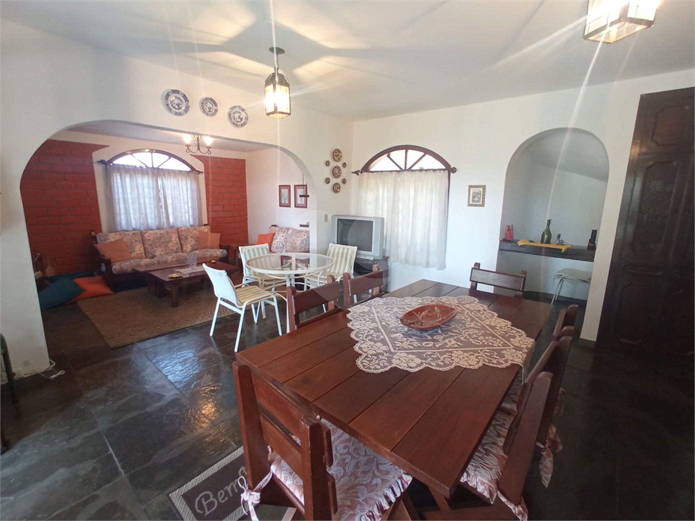 Casa à venda com 4 quartos, sendo 1 suíte, no condomínio Alpes da Cantareira, Mairiporã - SP