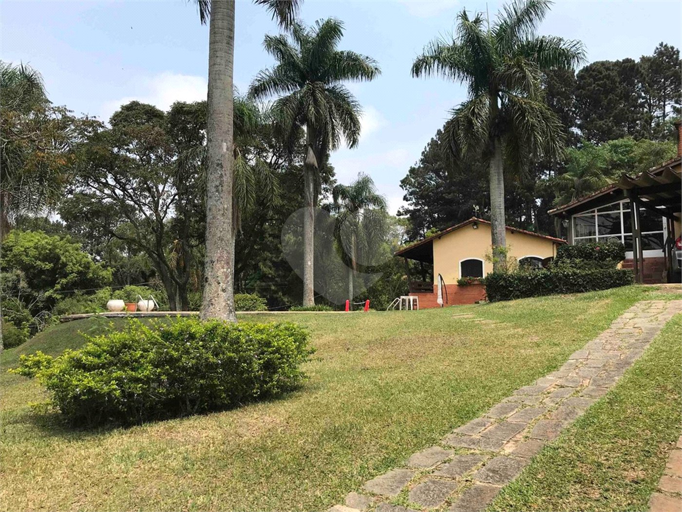 Chácara à venda com 3 quartos, sendo 1 suíte,  em Recanto Flora (mailasqui), São Roque, SP