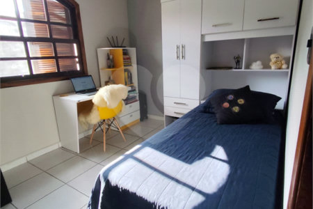 Casa à venda com 2 quartos em Residencial Colinas, Mogi das Cruzes, SP