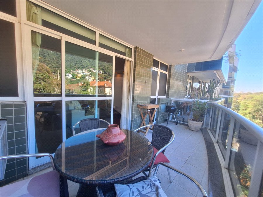 Apartamento à venda com 4 quartos, sendo 1 suíte,  em Tijuca, Rio de Janeiro, RJ