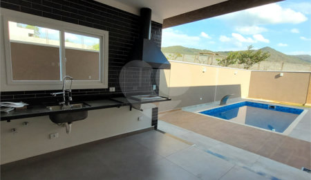 Casa Térrea à venda com 3 suítes em Loteamento Greenfield, Atibaia, SP