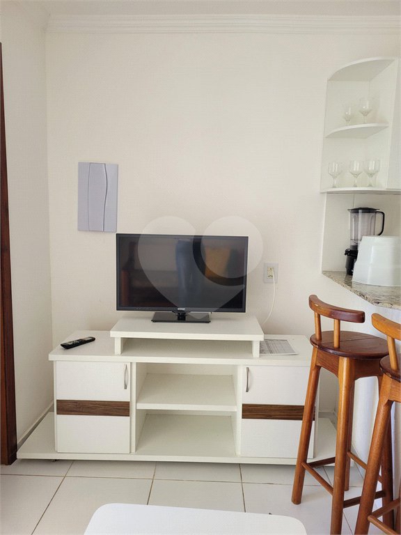 Apartamento à venda com 1 suíte em Taperapuan, Porto Seguro, BA