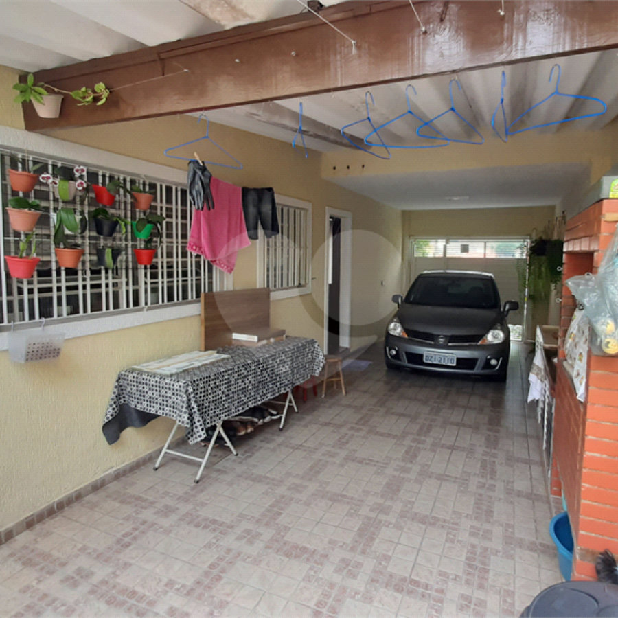 Sobrado à venda com 4 quartos, sendo 1 suíte, em Parada Inglesa, São Paulo, SP